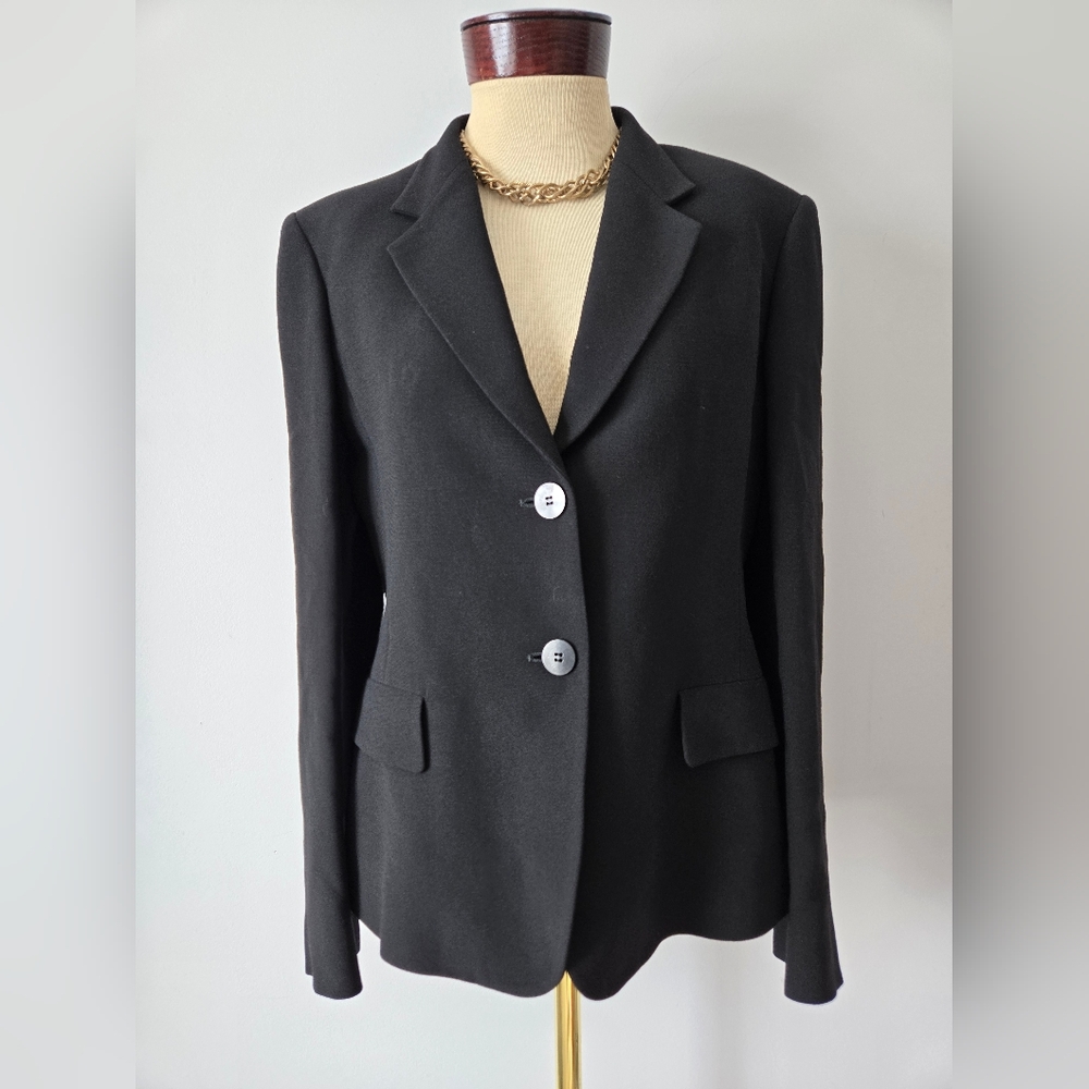 MAX MARA- Wool Blend Classic Black Women's Blazer - Tailored Two-Button. Size 8